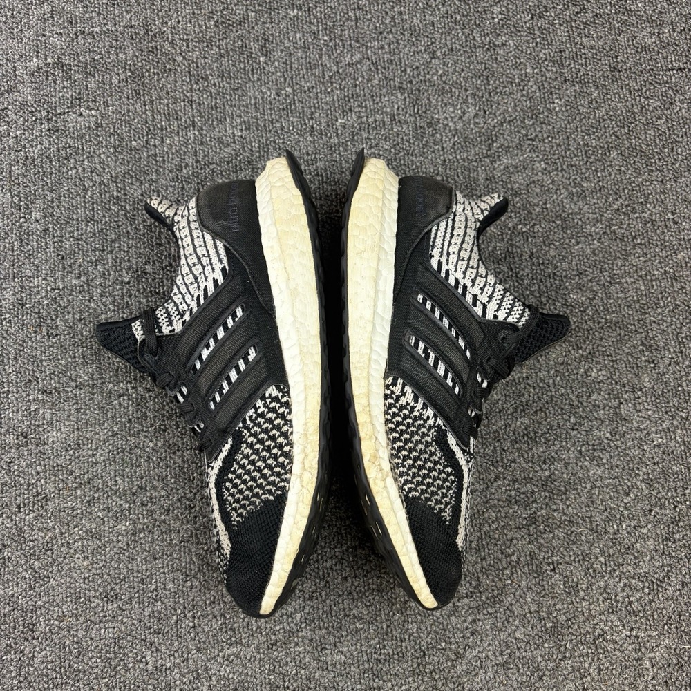 Adidas Ultraboost 5.0 DNA Womens Size 7 Black White Running Shoes FZ1850 - Picture 8 of 10